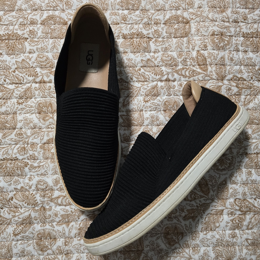 UGG Alameda Sammy Black Slip On Shoes, 10
